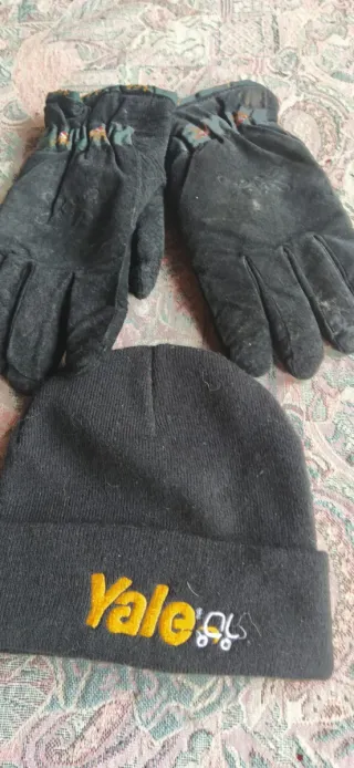 Gorro y guantes hombre Yale