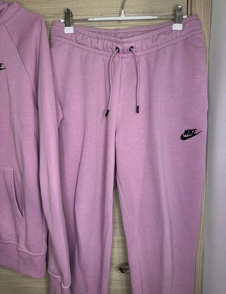 Conjunto chándal Nike mujer lila
