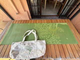 Esterilla de yoga con bolso ambos marca Gaiam