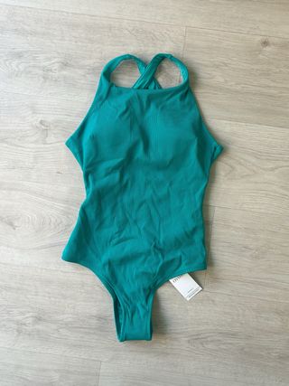 Bañador Oysho verde claro S