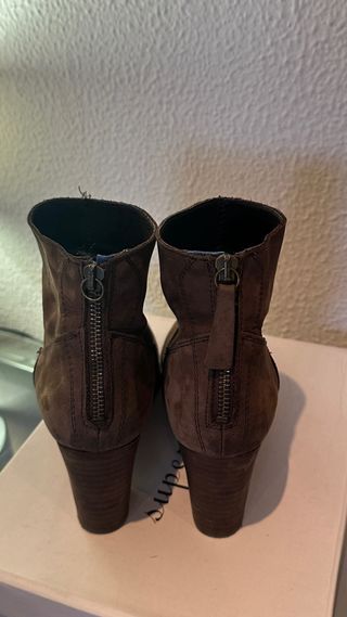 Botines de piel marrón talla 39