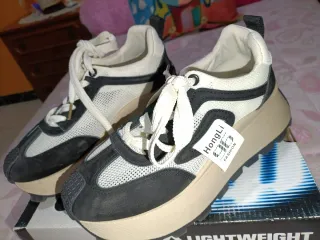 Zapatillas Mujer Negras y Blancas