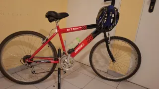 Bicicleta BTT BASIC Roja con casco y bomba