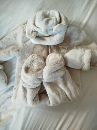 Mono invierno bebé peluche con capucha 3 meses