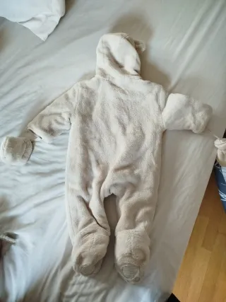 Mono invierno bebé peluche con capucha 3 meses