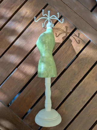 Expositor joyero maniquí vintage