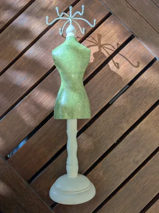 Expositor joyero maniquí vintage