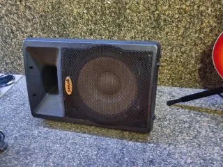 PA autoamplificada Gemini. Altavoz de 15 pulgadas.