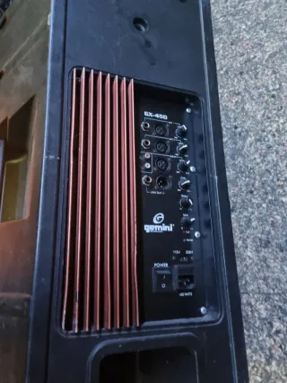 PA autoamplificada Gemini. Altavoz de 15 pulgadas.