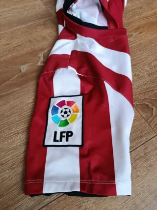 Camiseta Athletic Club Bilbao, talla S de mujer.