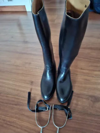 Botas de montar a caballo + espuelas. Marca Aigle