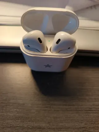 Airpods 2da Gen con estrella