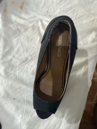 Zapatos de tacón negros peep toe