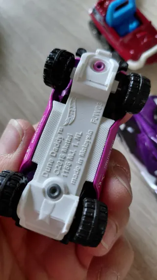 Lote de 10 coches de juguete variados