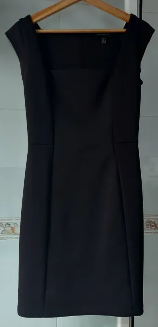 Vestido elegante negro corto de MNG COLLECTION