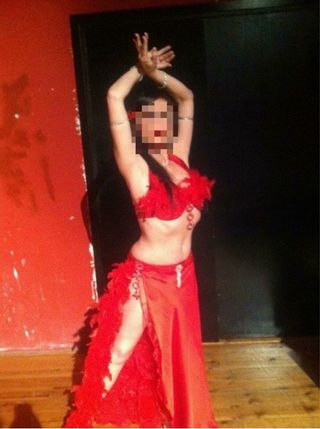 Vestido Bellydance Rojo con Plumas