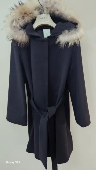 Cappotto Annie P con cappuccio e pelliccia