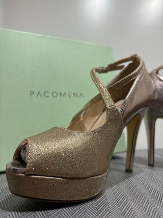 Zapatos de tacón Paco Mena dorados talla 36