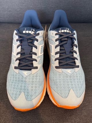 Zapatillas Diadora para correr azul y naranja