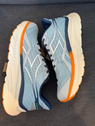 Zapatillas Diadora para correr azul y naranja