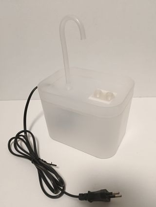 Fonte de água para gatos