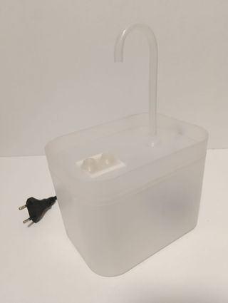 Fonte de água para gatos