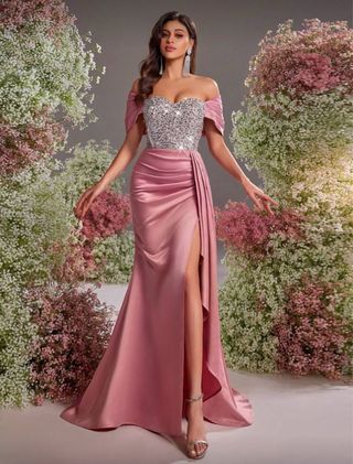 Vestido rosa y plateado elegante