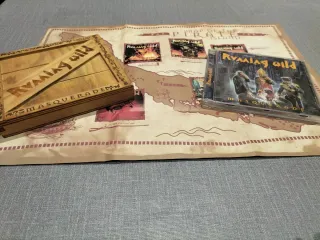 Running Wild Masquerade CD Caja Madera