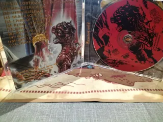 Running Wild Masquerade CD Caja Madera