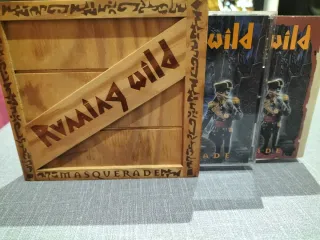Running Wild Masquerade CD Caja Madera