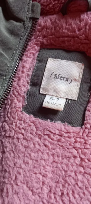 Abrigo niña verde con forro rosa talla 7/8 años