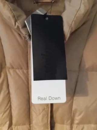 Abrigo plumífero beige