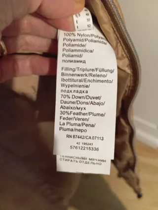 Abrigo plumífero beige