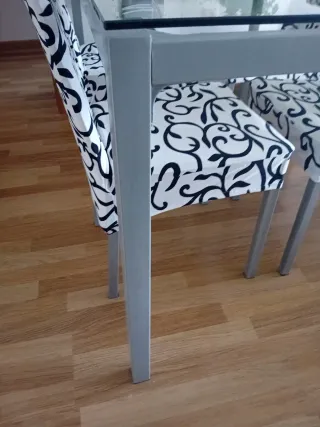 Mesa de comedor cristal y metal