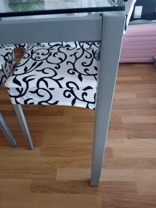 Mesa de comedor cristal y metal