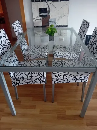 Mesa de comedor cristal y metal
