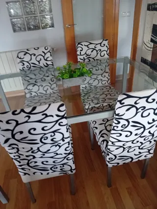 Mesa de comedor cristal y metal