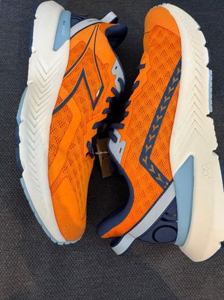 Zapatillas Diadora Running Naranja y Azul