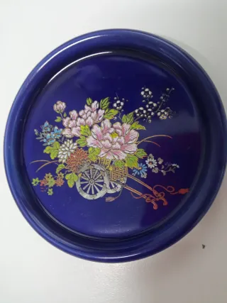 2 Piatti in Porcellana Giapponese Decorati