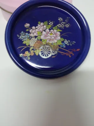 2 Piatti in Porcellana Giapponese Decorati