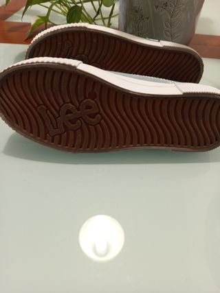 Zapatillas Lee como nuevas