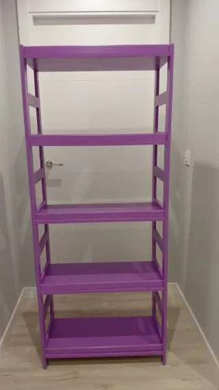 Estantería Morada de Madera