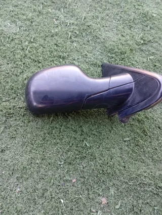 Espejo Derecho Chrysler Voyager 2004