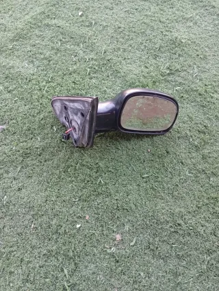 Espejo Derecho Chrysler Voyager 2004