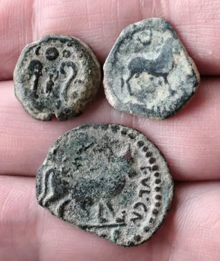 Lote de monedas ibero romanas.