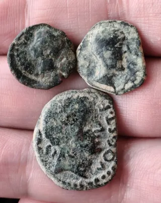 Lote de monedas ibero romanas.