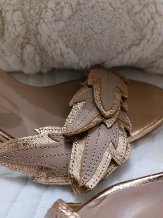 Zapatos de fiesta Zara dorados talla 39