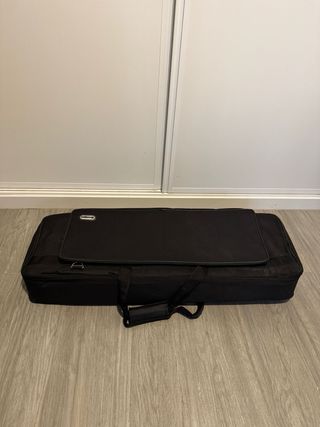 Teclado MIDI Samson Graphite 49 + Soporte + Funda