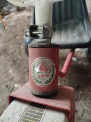 2 Triciclo infantil antiguo