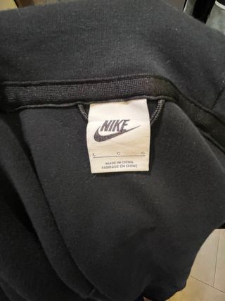 Chaqueta Nike Tech Fleece Negra y Gris